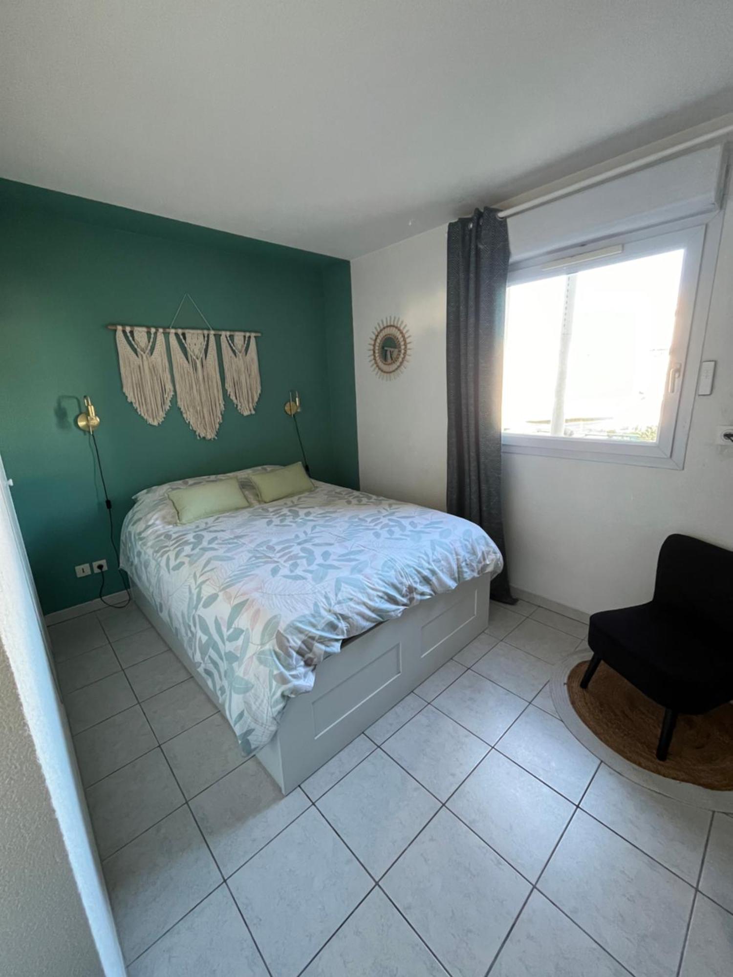 Joli T2/ Tram/ Clim/ Parking/ Wifi/ Piscine Appartement Montpellier Buitenkant foto