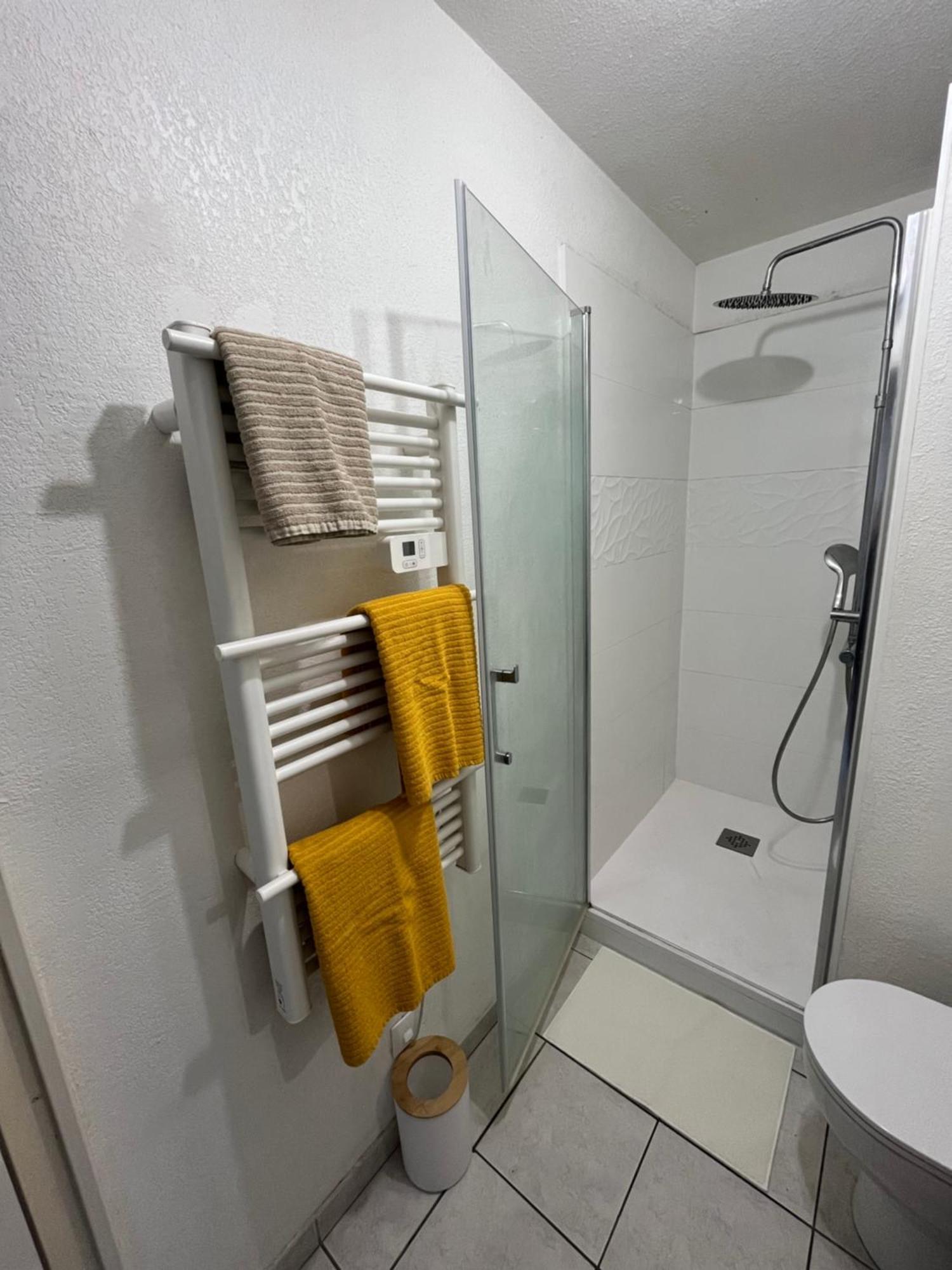 Joli T2/ Tram/ Clim/ Parking/ Wifi/ Piscine Appartement Montpellier Buitenkant foto
