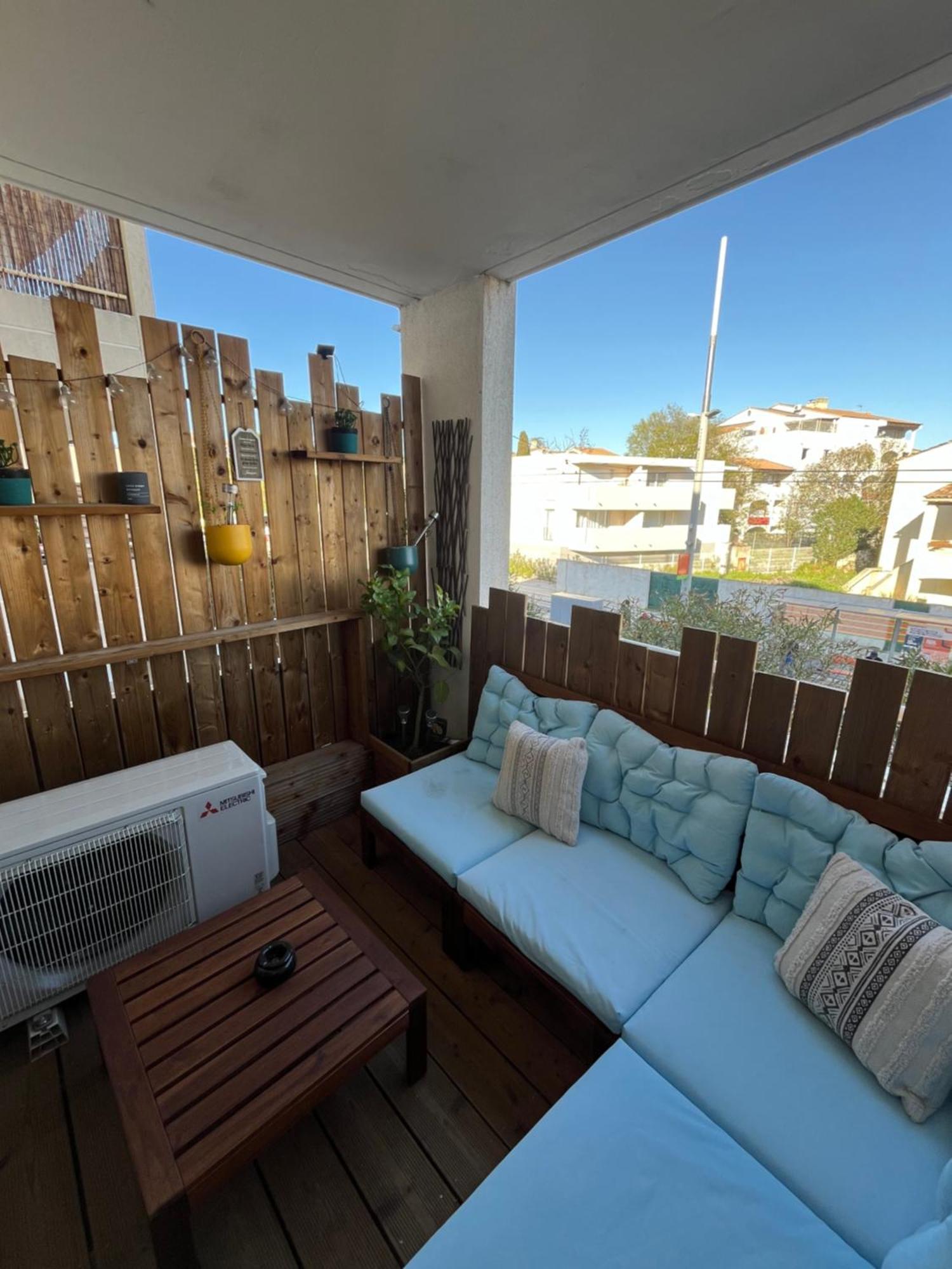 Joli T2/ Tram/ Clim/ Parking/ Wifi/ Piscine Appartement Montpellier Buitenkant foto