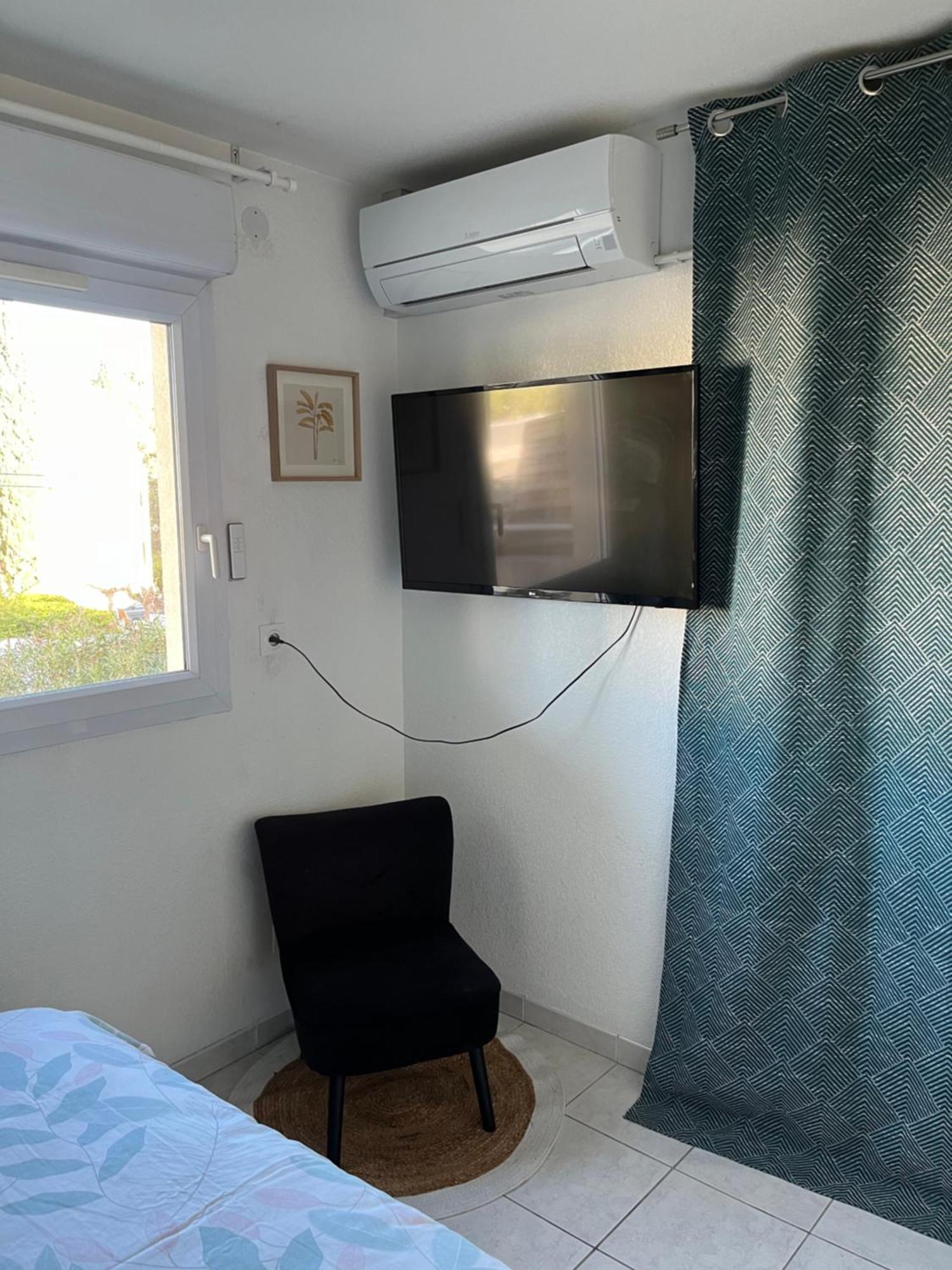 Joli T2/ Tram/ Clim/ Parking/ Wifi/ Piscine Appartement Montpellier Buitenkant foto