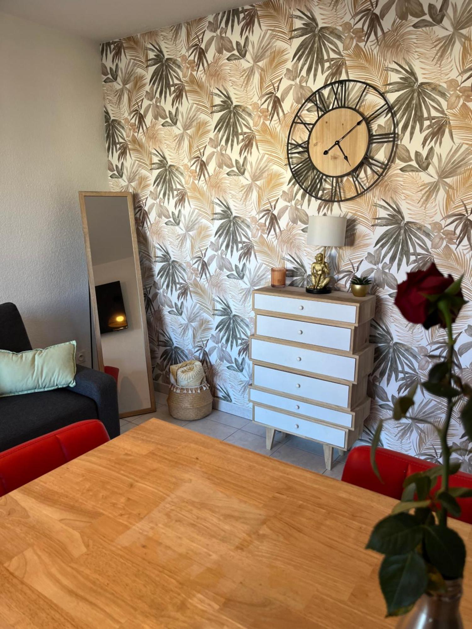 Joli T2/ Tram/ Clim/ Parking/ Wifi/ Piscine Appartement Montpellier Buitenkant foto